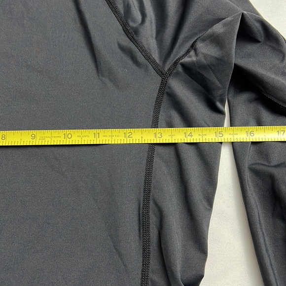 NWT Hurley uPF/50 - Picture 5 of 6